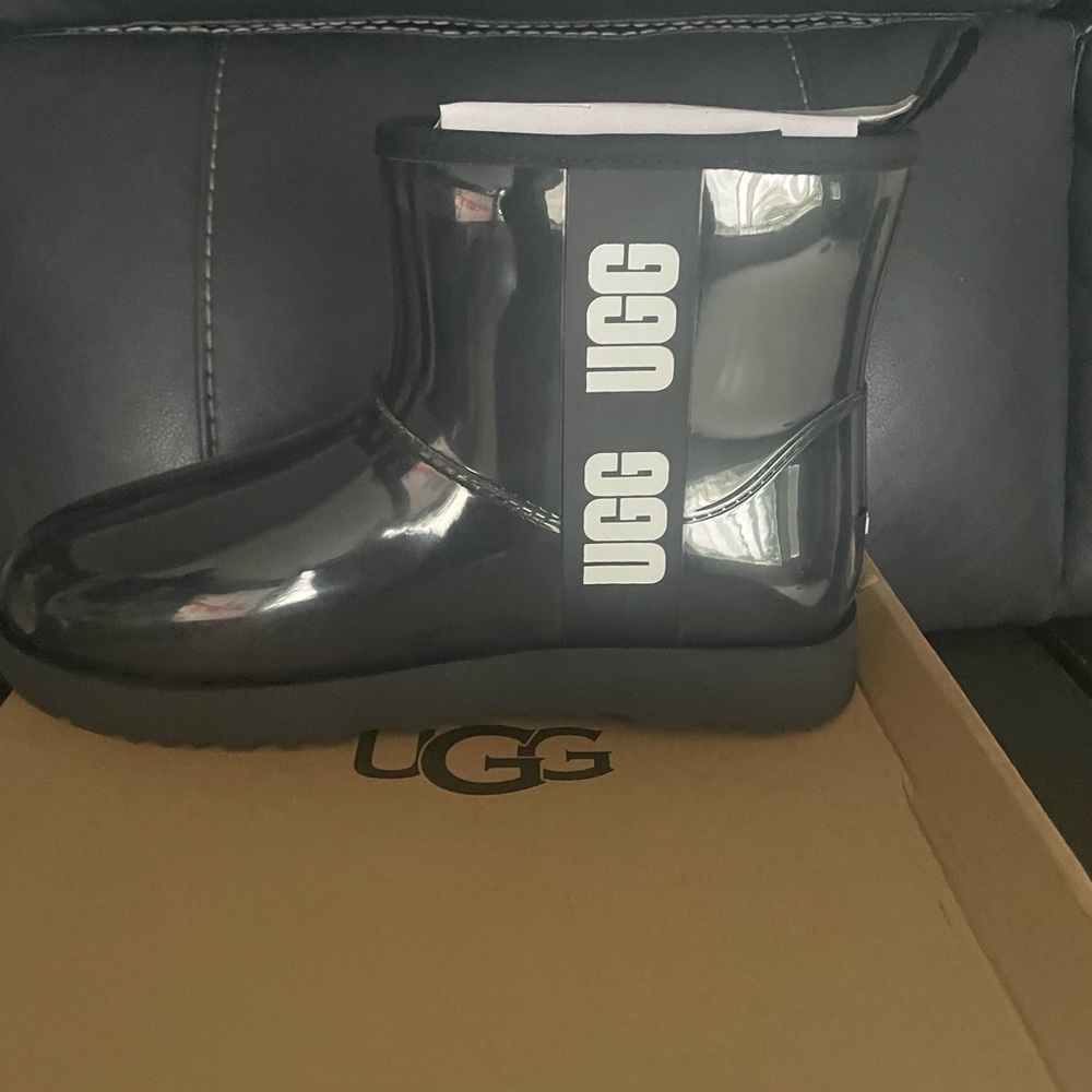 NWT UGG Glossy Black Ankle Boots